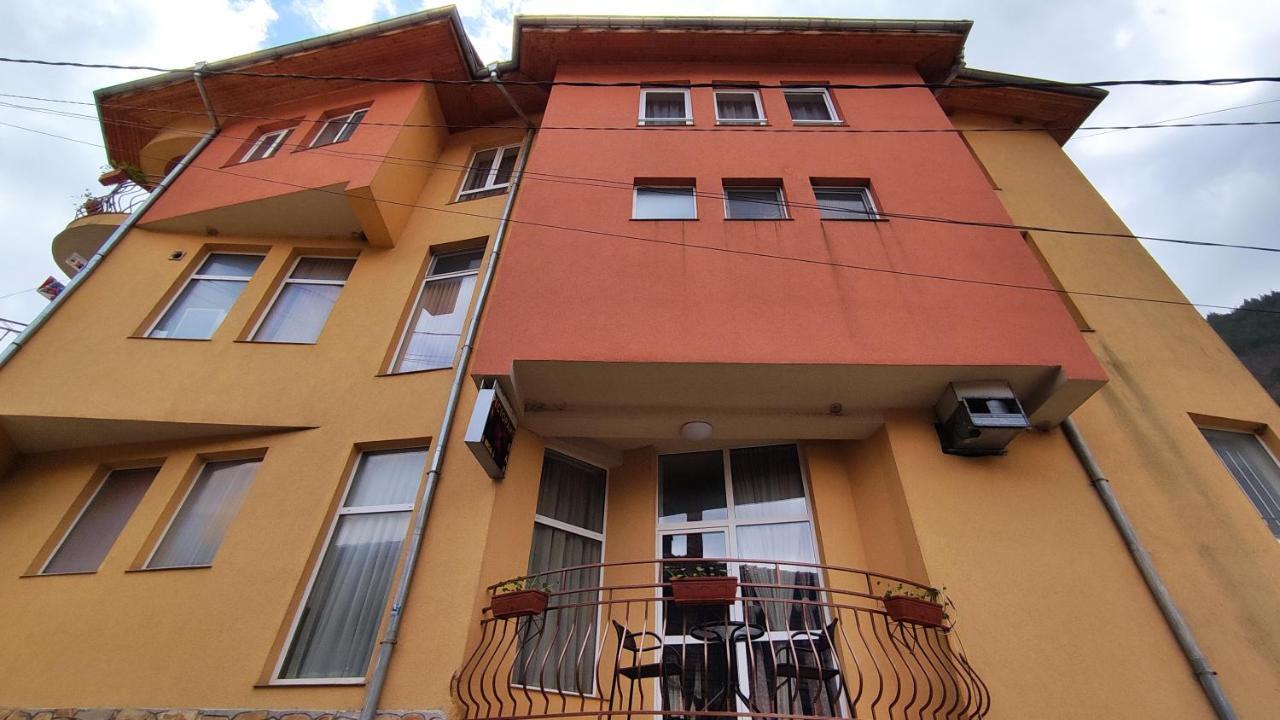 Стаи За Гости Вени-Ев 데빈 외부 사진